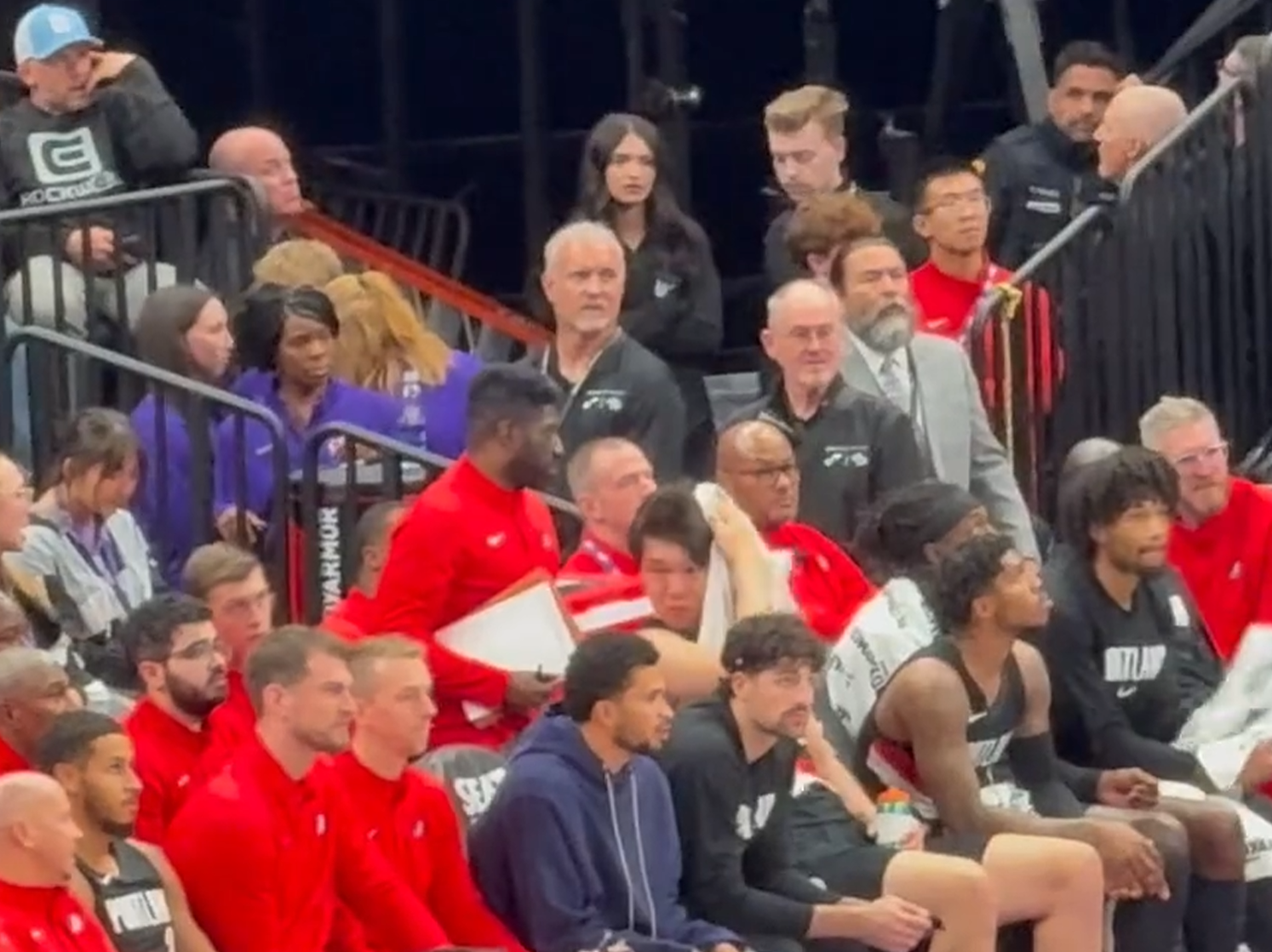 在防守端, 封盖 在防守端, 封盖